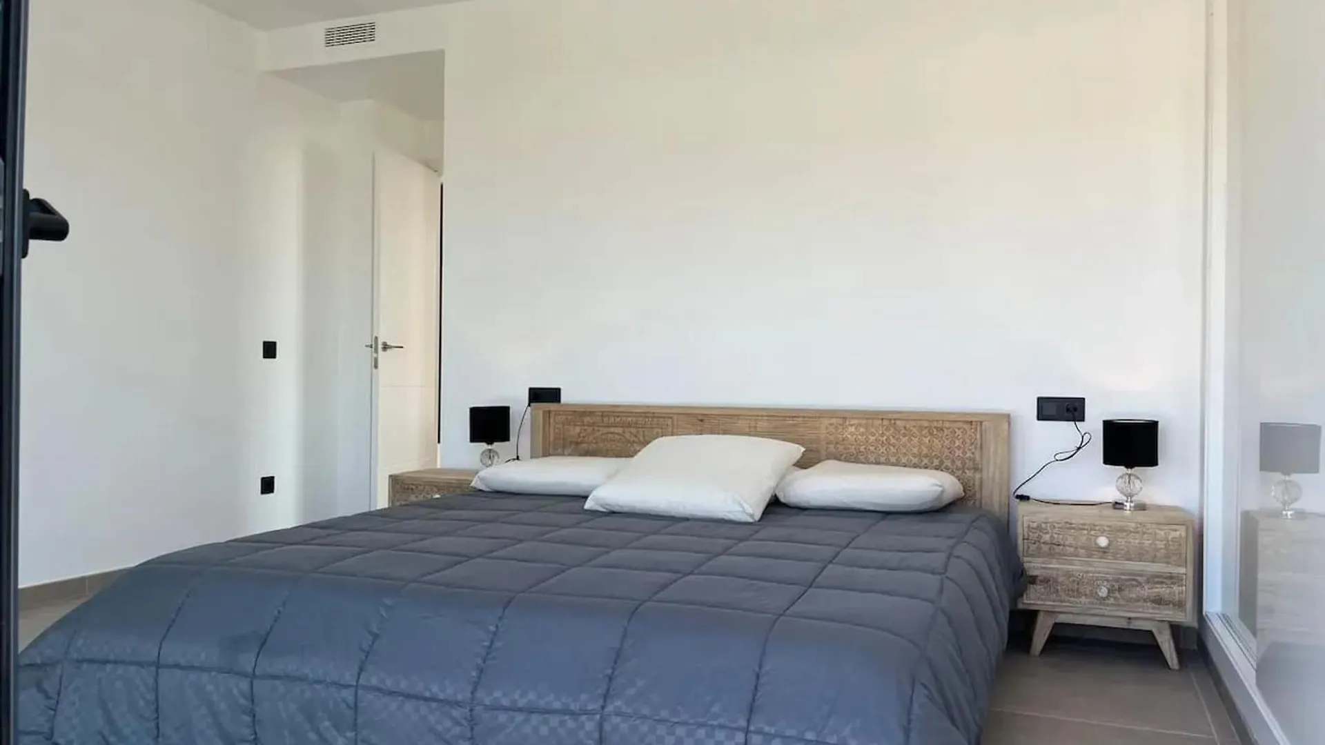 Elegant Villa In Roses + Pool Spagna
